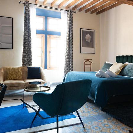 La Maison D'En Bas Des Seigneurs Cucuron Exteriör bild