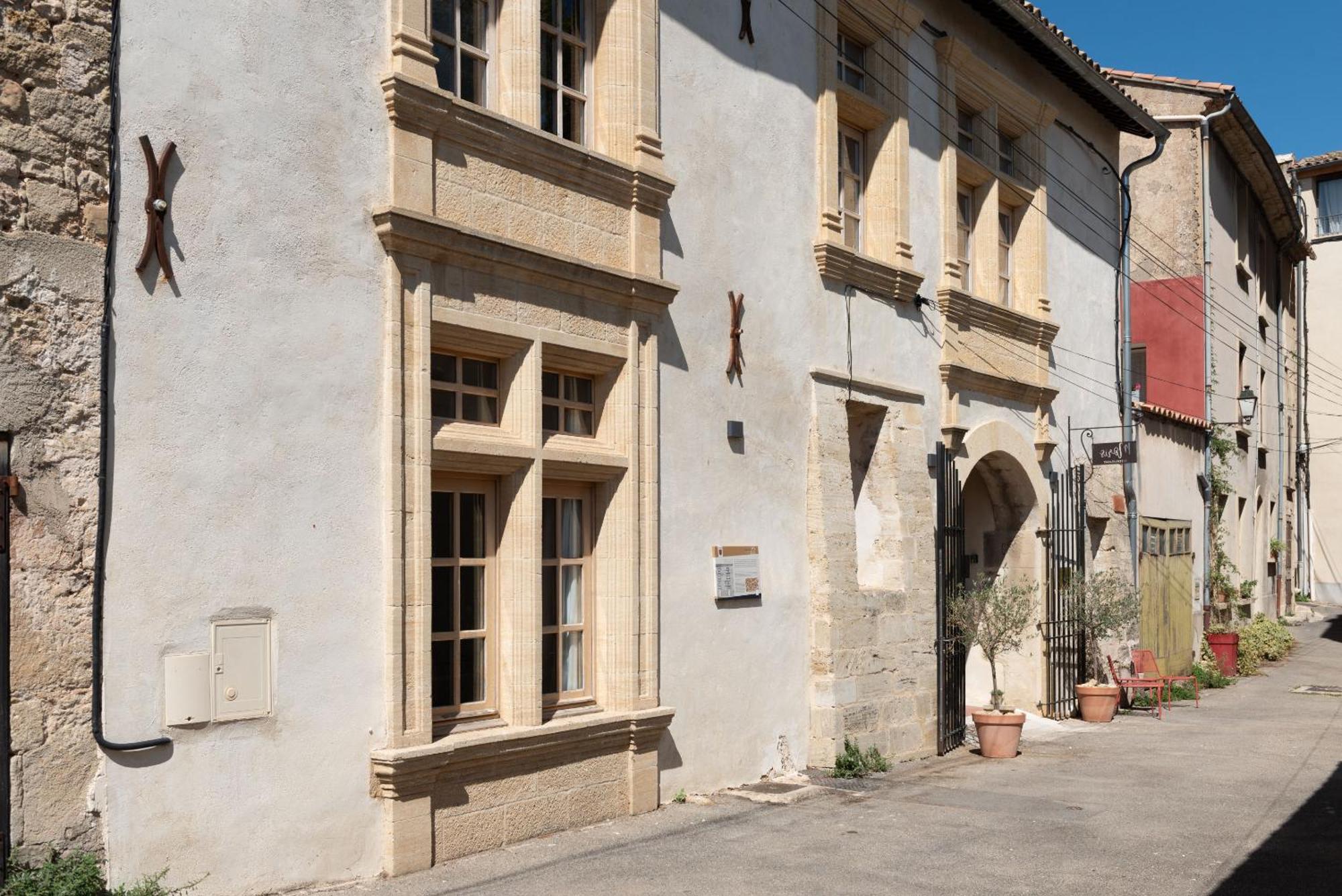 La Maison D'En Bas Des Seigneurs Cucuron Exteriör bild